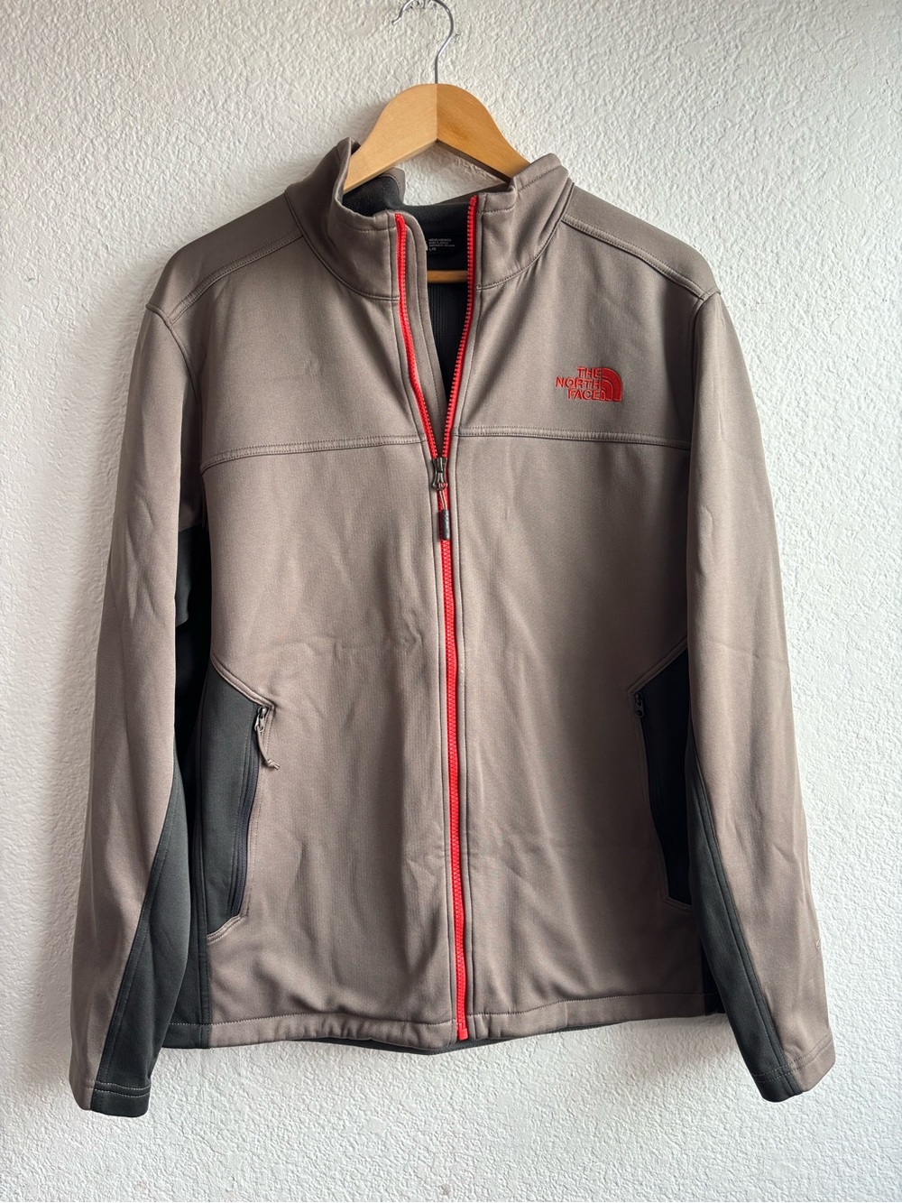 The North Face Mens Gray Softshell Jacket Size Large Gorpcore